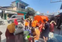 Keterangan Foto: Badan Penanggulangan Bencana Daerah (BPBD) Provinsi Banten pada Selasa 29 Agustus 2023 telah mendistribusikan sekitar 30.000 liter air bersih untuk warga di Desa Bojen Kecamatan Sobang-Kabupaten Pandeglang.