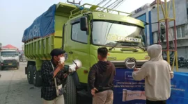 Keterangan foto : Elemen Mahasiswa yang tergabung dari Solidaritas Mahasiswa Demokrasi (SOMASI) Tangerang apresiasi langkah responsif unsur Pemerintah Kabupaten Tangerang, Jumat (6/10/2023)