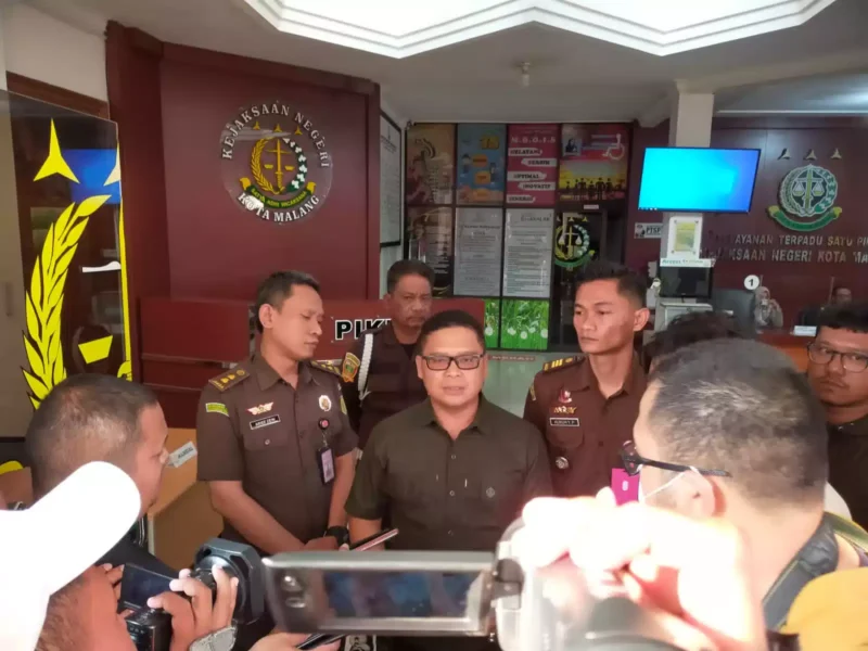 Keterangan foto : Kepala Kejaksaan Negeri Kota Malang Edy Winarko melalui Kasi Intelijen Eko Budisusanto menyampaikan bahwa Kejaksaan Negeri (Kejari) Kota Malang, Selasa (10/10/2023)