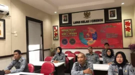 Keterangan foto : Kalapas Cirebon Beserta jajaran dan staff pegawai lapas, (TerasMedia/Foto) 