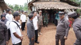 Keterangan foto : Kejari Prengsewu Resmikan rumah harapan korban kekerasan, Rabu (11/10/2023)