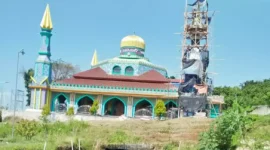 Keterangan foto; Pesantren Hayya Alash Sholaah dan Masjid Hayya Alal Falah di Pelabuhan Ratu, Jumat (13/10/2023)