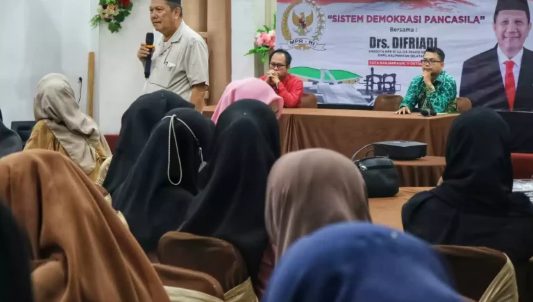 IMG-20231014-WA0167 Politisi Gerindra Motivasi Mahasiswa Aktif Dalam Sistem Demokrasi Indonesia I Teras Media