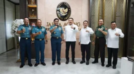 Keterangan foto : Jaksa Agung Burhanuddin dan Kepala Staf TNI Angkatan Laut (KSAL), Laksamana TNI Muhammad Ali lakukan pertemuan membahas penegakan hukum di wilayah laut, Rabu (18/10/2023)