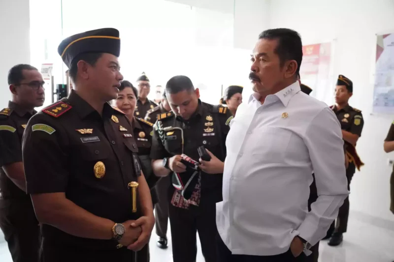 Keterangan foto : Jaksa Agung ST Burhanuddin melakukan kunjungan kerja di wilayah hukum Kejaksaan Tinggi Sulawesi Utara, Rabu 18 Oktober 2023.