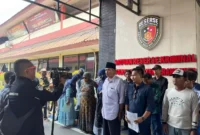 Foto: Warga Desa Kramat, Pakuhaji, Kabupaten Tangerang pertanyakan Surat Pemberitahuan Perkembangan Hasil Penyidikan (SP2HP) Ke Polres Metro Tangerang Kota, prihal adanya laporan dugaan pungutan liar (pungli) dalam program Pendaftaran Tanah Sistematis Lengkap (PTSL).