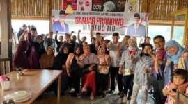 Keterangan foto : Gegap gempita menyambut pendaftaran pasangan Capres Cawapres Ganjar Mahfud MD yang mendaftar ke KPU, Jumat (19/10/2023)