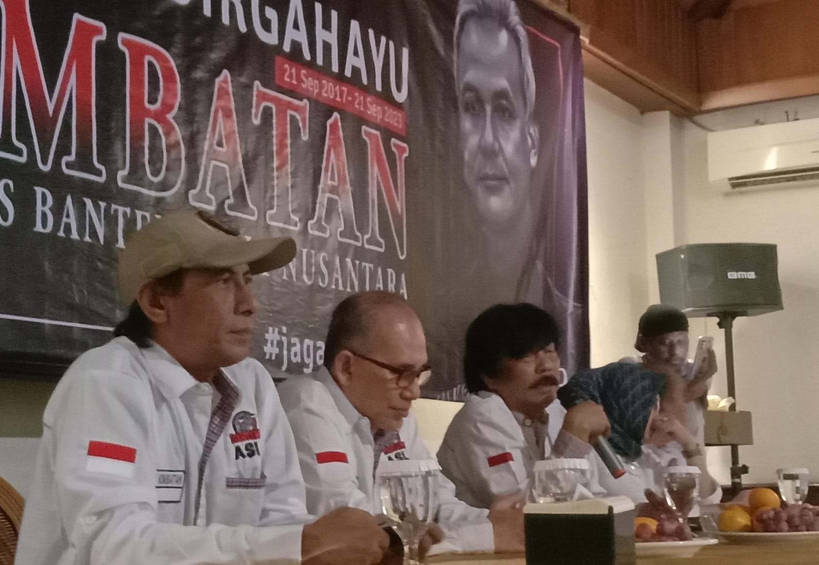 Kombatan: PDIP harus ingatkan Jokowi, Jangan terlena 270 Pj Kepala Daerah 'dibarter' Gibran Bacawapres Prabowo I Teras Media