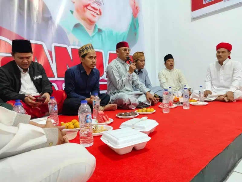 Keterangan foto : Relawan-Relawan  Ganjar dan Mahfud di Banten Melakukan Marhabanan dan Sholawatan, Senin (23/10/2023). 