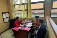 Keterangan foto : Kejari Bandung Barat Tahan Tersangka Kasus Korupsi ketua Koperasi Pegawai RI, (Jum'at, 27/10/2023)