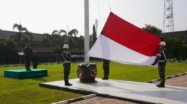 Keterangan foto : Kepala Staf Korem 064/MY Kolonel Inf Nurkhan Pimpin Upacara Pengibaran Bendera Sang Saka Merah Putih, (Sabtu, 28/10/2023) 