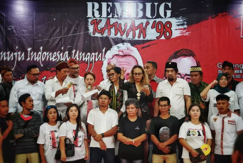 Keterangan foto : Lagu Dara Juang Menggema Dalam Deklarasi Dukungan Untuk Ganjar - Mahfud oleh Aktivis Reformasi, Minggu (29/10/2023)