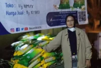 Keterangan foto : DPRD Kabupaten Pandeglang mendukung program Stabilitasi Pasokan dan Harga Pangan (SPHP) yang dilakukan oleh Bulog Lebak – Pandeglang terutama langsung menyasar ke konsumen masyarakat, Selasa (31/10/2023)
