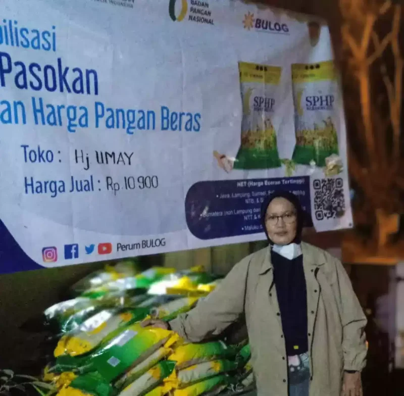 Keterangan foto : Kantor Cabang Badan Urusan Logistik (Bulog) Kabupaten Lebak – Pandeglang terus gencar melakukan Stabilitas Pasokan dan Harga Pangan (SPHP) di Lebak dan Pandeglang, Selasa (31/10/2023)