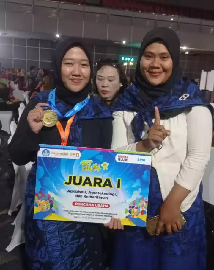 Ini Baru Prestasi : Siswi SMKN 2 Rangkasbitung Raih Juara 1Lomba Fiksi Tingkat Nasional Tahun 2023 I Teras Media