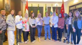Keterangan foto : Relawan pemenangan Anies - Muhaimin (PROAMIN) menggelar audiensi bersama dengan Letjen TNI (Purn) Sutiyoso, Minggu (15/10/2023)