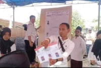 Keterangan Foto: Penghitungan Suara Saat Pelaksanaan Pilkades pekan lalu di wilayah Kecamatan Sukadiri Kabupaten Tangerang.