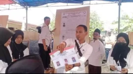 Keterangan Foto: Penghitungan Suara Saat Pelaksanaan Pilkades pekan lalu di wilayah Kecamatan Sukadiri Kabupaten Tangerang.