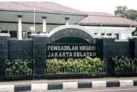 Keterangan foto : Majelis Hakim Pengadilan Negeri Jakarta Selatan bakal keluarkan penetapan sidang untuk membacakan putusan perkara penipuan dan pemalsuan dokumen dengan terdakwa Burhanuddin, Selasa (17/10/2023)