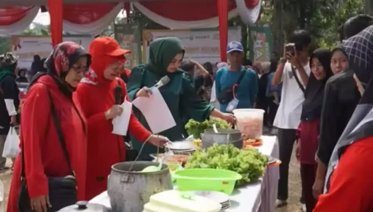 IMG-20231104-WA0085 Camel Petir, Duta Sembako Versi Netizen Berkat Kegiatan Sosialnya I Teras Media