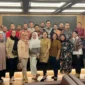 Keterangan foto : Puluhan dari Alumni Fakultas Hukum Universitas Sumatra Utara (USU) Jakarta Raya mengadakan acara silaturahmi lintas angkatan, Jumat (3/11/2023)