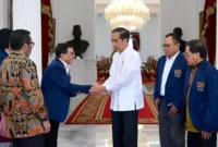 Keterangan Poto : Presiden Jokowi Terima Sambutan dari PWI pusat di istana merdeka