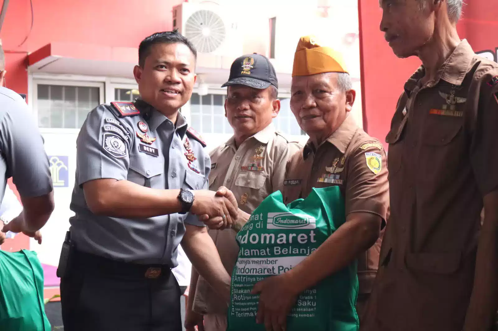 Peringati Hari Pahlawan, Lapas Narkotika Gunung Sindur dan UPT Kumham Bogor Raya Gelar Baksos I Teras Media