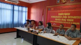 Keterangan foto : Kepala bapas Bogor Teolina Saragih bersama Staff dan Pegawai bapas, (Selasa, 14/11/2023) 