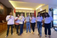 Keterangan foto : Ketua Umum Relawan ProAmin, Camelia Panduwinata Lubis, belum lama ini memberikan mandat kepada sejumlah tokoh terkemuka di Indonesia, Rabu (22/11/2023)