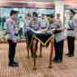 Keterangan foto : Kapolri Jenderal Listyo Sigit Prabowo memimpin upacara serah terima jabatan (Sertijab) Kepala Kepolisian Daerah (Kapolda) Banten di gedung Rupatama Mabes Polri, Jakarta pada Jumat (24/11)