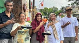 Keterangan foto : Hj. Jamilah calon legislatif dapil 10 DPRD DKI Jakarta yang meliputi Kecamatan Grogol-petamburan, Kecamatan Kebon jeruk, kecamatan Kembangan, Rabu (29/11/2023)