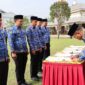 Keterangan foto : Kepala Lapas Narkotika Kelas IIA Gunung Sindur Dedy Cahyadi, bertindak sebagai Inspektur Upacara pada perhelatan Upacara Peringatan HUT KORPRI ke-52, Rabu (29/11/2023)