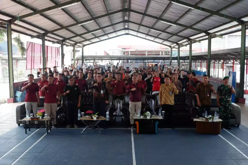 Keterangan foto : Lembaga Pemasyarakatan Narkotika Kelas IIA Bandung sukses melaksanakan penutupan program rehabilitasi sosial tahun 2023.