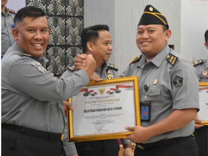 Bapas Bogor Terima Penghargaan Pelayanan Publik Berbasis HAM (P2HAM) Terbaik Tahun 2023 I Teras Media