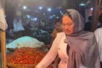 Keterangan foto : Hj Camellia Panduwinata Lubis, seorang kader PKB, melakukan inspeksi mendadak (sidak) ke Pasar Induk Kemang, Bogor, Jumat (17/11/2023)