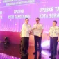 Serah Terima Penghargaan oleh dirjen perhubungan darat kepada kepala dishub kota tangerang