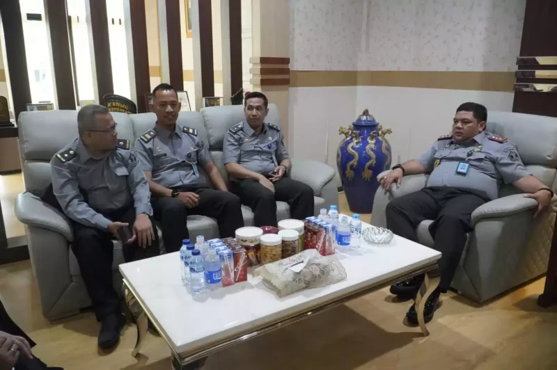 Keterangan foto : Kanwilkumham Kalimantan Barat Terima kunjungan Tim pengelola BMN Dirjen Imigrasi Terkait DBSK, (Rabu, 1/11/2023) 