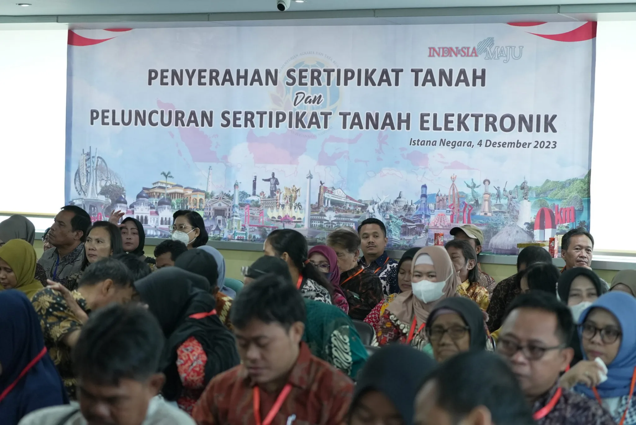 Penyerahan dan Peluncuran Sertifikat Tanah Elektronik untuk Masyarakat I Teras Media