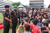 Keterangan foto : TNI AD menggelar upacara Serah Terima Jabatan (Sertijab) Kepala Staf Angkatan Darat (Kasad) dari Jenderal TNI Agus Subiyanto yang kini menjabat sebagai Panglima TNI, kepada Jenderal TNI Maruli Simanjuntak, Sabtu (2/12/2023)
