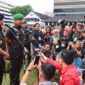 Keterangan foto : TNI AD menggelar upacara Serah Terima Jabatan (Sertijab) Kepala Staf Angkatan Darat (Kasad) dari Jenderal TNI Agus Subiyanto yang kini menjabat sebagai Panglima TNI, kepada Jenderal TNI Maruli Simanjuntak, Sabtu (2/12/2023)