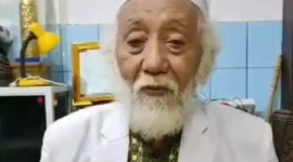 Keterangan foto : Abuya Karismatik di Banten, Abuya Dimyati, Minggu (3/12/2023)