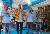 Keterangan foto : Sekitar 2000 massa Relawan Prabowo Subianto dan Gibran Rakabuming Raka memenuhi seluruh sudut dan area Rumah Pemenangan Prabowo – Gibran Jl. Imam Bonjol Nomor 25, Menteng, Jakarta Pusat, Minggu (3/12/2023)