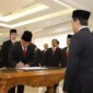 Keterangan foto : Menteri Kelautan dan Perikanan, Sakti Wahyu Trenggono melantik Irjen Pol Prof Dr Rudy Heriyanto Adi Nugroho sebagai Sekretaris Jenderal (Sekjen) Kementerian Kelautan dan Perikanan (KKP), Senin (11/12/2023)