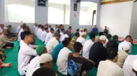 Keterangan foto : Warga Binaan Lapas Cirebon Ikuti Lapas Kesambi Siraman Rohani,Tingkatkan Iman dan Taqwa, (Rabu, 13/12/2023) 