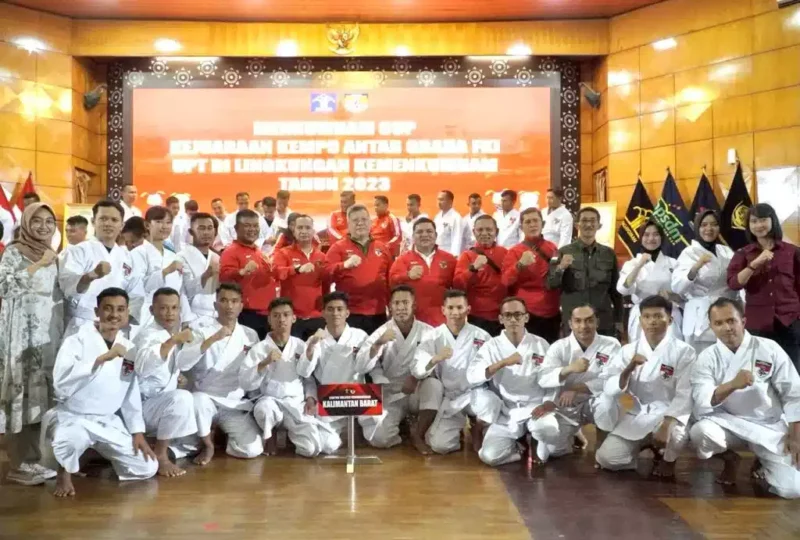 Keterangan foto : Kepala Badan Pengembangan Sumber Daya Manusia (BPSDM) Hukum dan HAM RI, Iwan Kurniawan, secara resmi membuka kegiatan Kejuaraan Kempo Antar Graha Unit Pelaksana Teknis (UPT) di lingkungan Kemenkumham RI, Jum’at (15/12/2023)