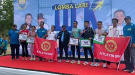 Keterangan foto : Lomba Lari dalam rangka Hari Ulang Tahun (HUT) Provinsi Jambi diikuti sekitar 2.500 peserta putra dan putri dari kategori umum Nasional, Senin (18/12/2023)