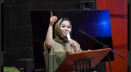 Keterangan foto : Camellia Panduwinata, nama yang melekat erat dengan dunia musik Indonesia, Minggu (24/12/2023)