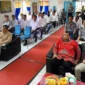Keterangan foto : Direktur Jenderal Hak Asasi Manusia, Dhahana Putra Serahkan Langsung Remisi khusus Natal pada warga binaan Nasrani Lapas Cirebon, (Senin, 25/12/2023) 