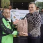 Keterangan foto : Persatuan Oikumene Kanwil Kemenkumham Kalimantan Barat melaksanakan kegiatan Kunjungan Tali Kasih ke sejumlah Panti Asuhan di Kota Pontianak dan Kabupaten Kubu Raya. Sabtu (23/12)