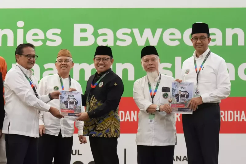 Calon presiden nomor urut 1 Anies Baswedan menghadiri acara Pengukuhan dan Pembekalan Tim Muslimah Relawan Setia Anies - Muhaimin (MELATI AMIN) di Hotel Sofyan Cikini, Rabu (27/12).